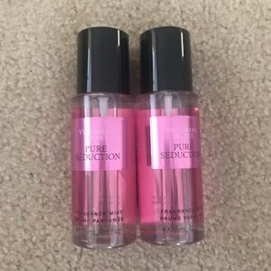 Two VS travek size mists